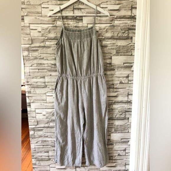 Beach Lunch Lounge || Linen Blend Striped Smocked Cotton Wide Leg CropJumpsuit - Picture 3 of 13